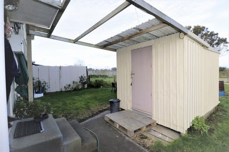 Photo of property in 44 Matipo Street, Castlecliff, Wanganui, 4501