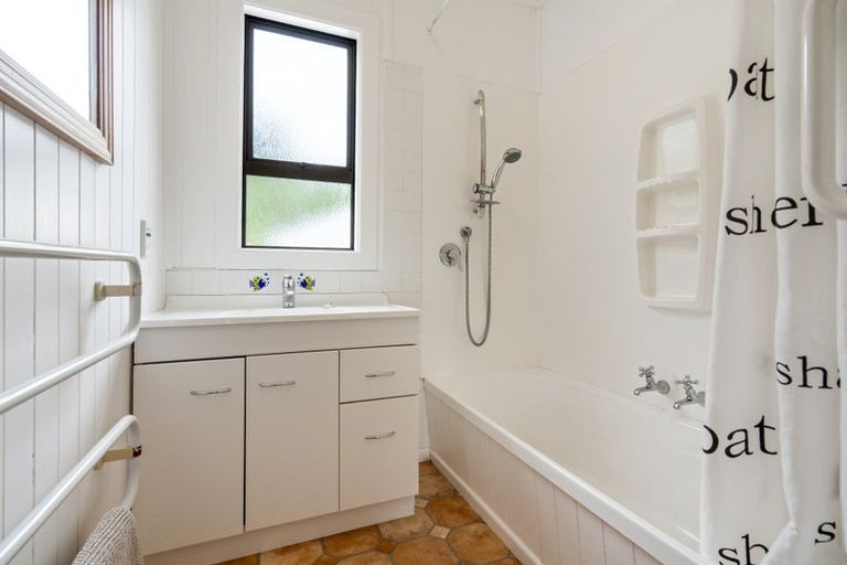 Photo of property in 15 Mctaggart Street, Company Bay, Dunedin, 9014