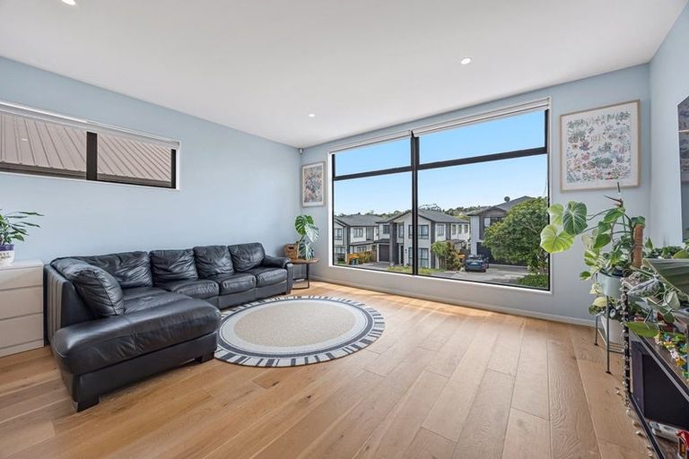 Photo of property in 26 Windlass Street, Long Bay, Auckland, 0630