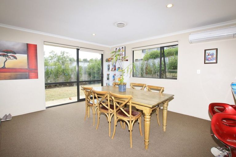 Photo of property in 3 Ohau Court, Fairview Heights, Auckland, 0632