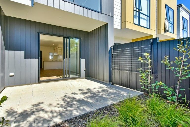 Photo of property in 4/47a Huntington Drive, Huntington Park, Auckland, 2013