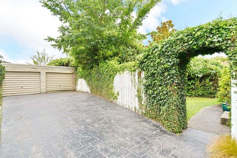 Photo of property in 2/65 Knowles Street, St Albans, Christchurch, 8052