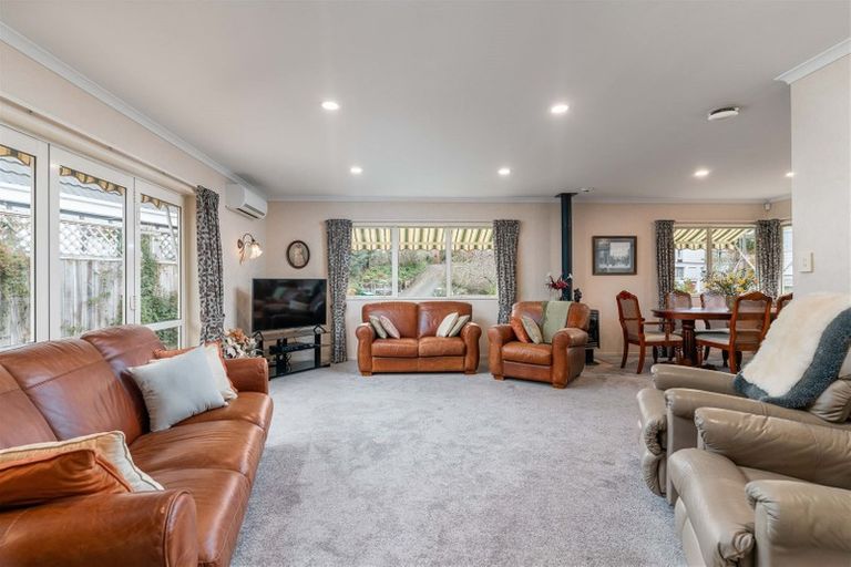 Photo of property in 12 Rewa Place, Lansdowne, Masterton, 5810