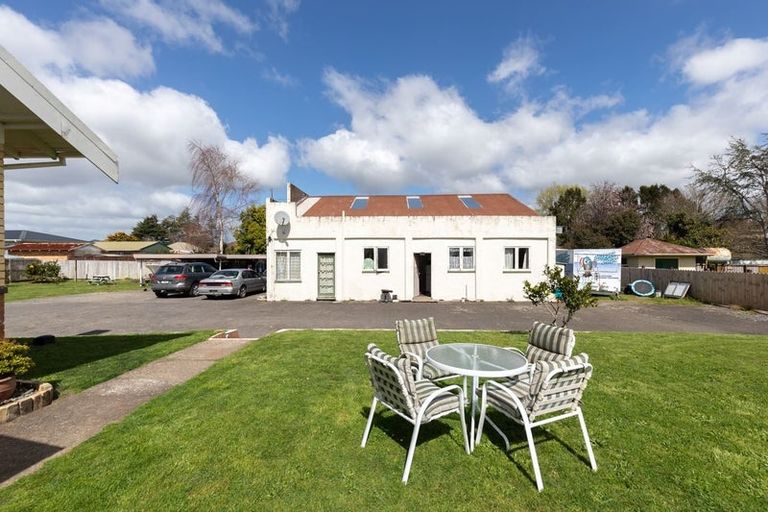 Photo of property in 122 Great South Road, Huntly, 3700