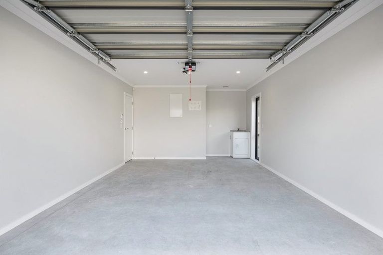Photo of property in 24 Koru Loop, Paraparaumu, 5032