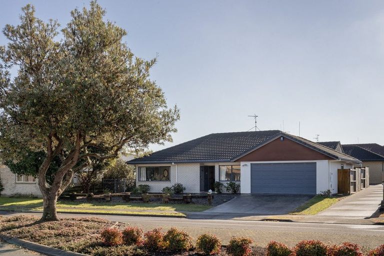 Photo of property in 53 Dalton Drive, Papamoa Beach, Papamoa, 3118