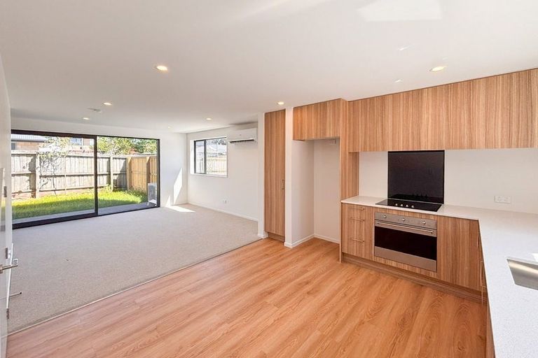 Photo of property in 3/112 Aldwins Road, Phillipstown, Christchurch, 8062