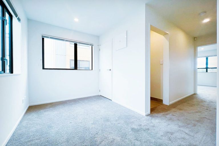 Photo of property in 8/8 Arney Road, Ranui, Auckland, 0612