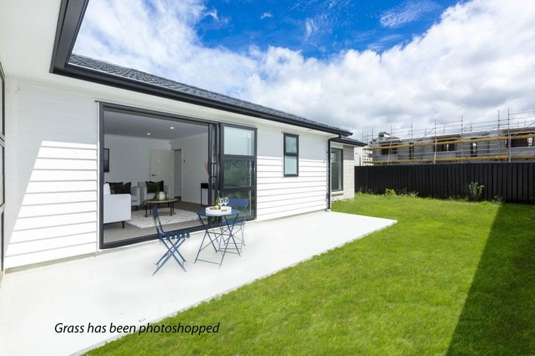 Photo of property in 8 Passchendaele Grove, Trentham, Upper Hutt, 5018