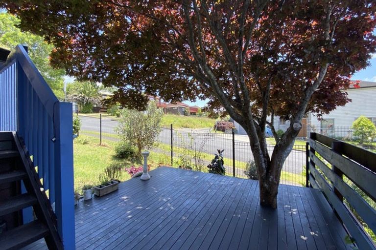 Photo of property in 33 Dianne Louise Drive, Half Moon Bay, Auckland, 2012