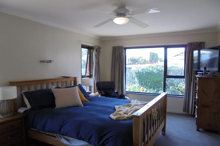 Photo of property in 11 Everest Street, Burnside, Christchurch, 8053