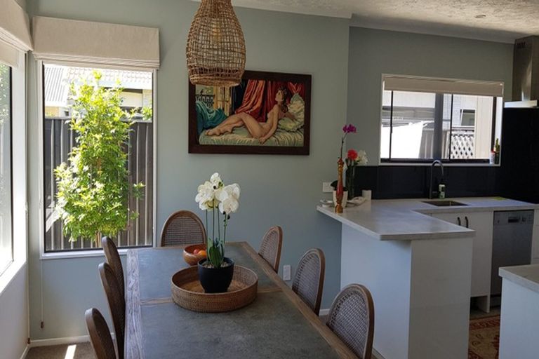 Photo of property in 24 Hetley Crescent, Taradale, Napier, 4112