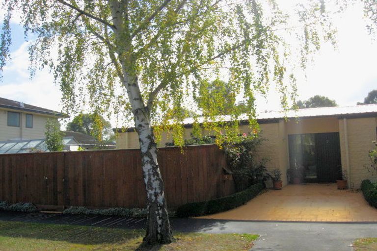 Photo of property in 2 Tyndale Place, Ilam, Christchurch, 8041