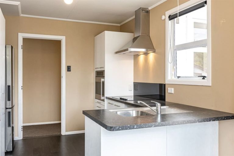 Photo of property in 40 Apollo Parade, Milson, Palmerston North, 4414