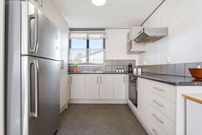 Photo of property in 34 Bernina Place, Weymouth, Auckland, 2103