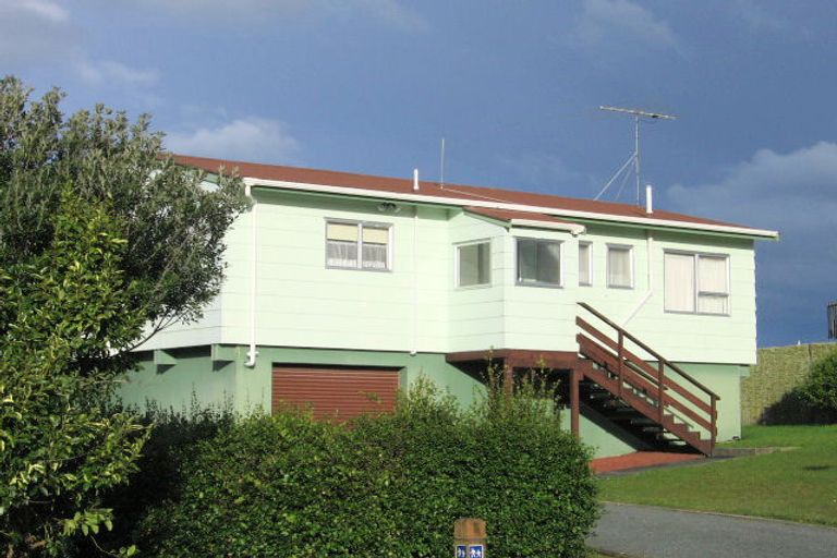 Photo of property in 16 Hinemoa Place, Snells Beach, 0920