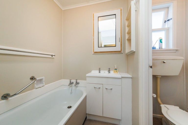 Photo of property in 2 Signal Street, Marton, 4710