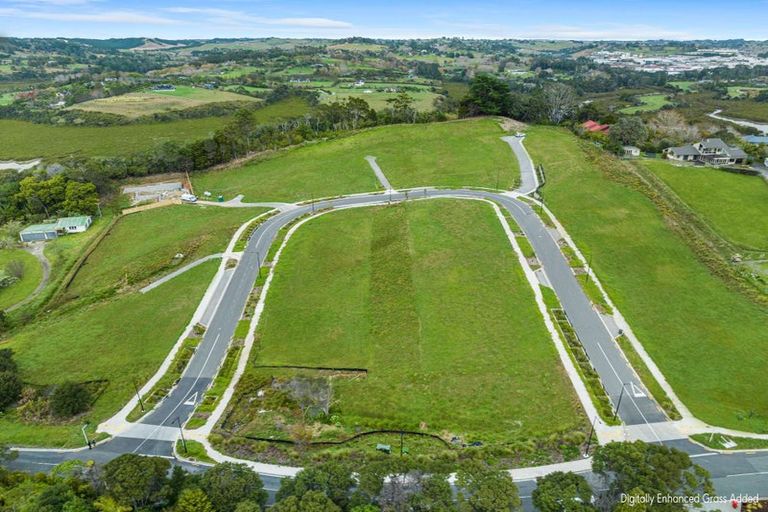 Photo of property in 15 Awanui Road, Red Beach, 0932