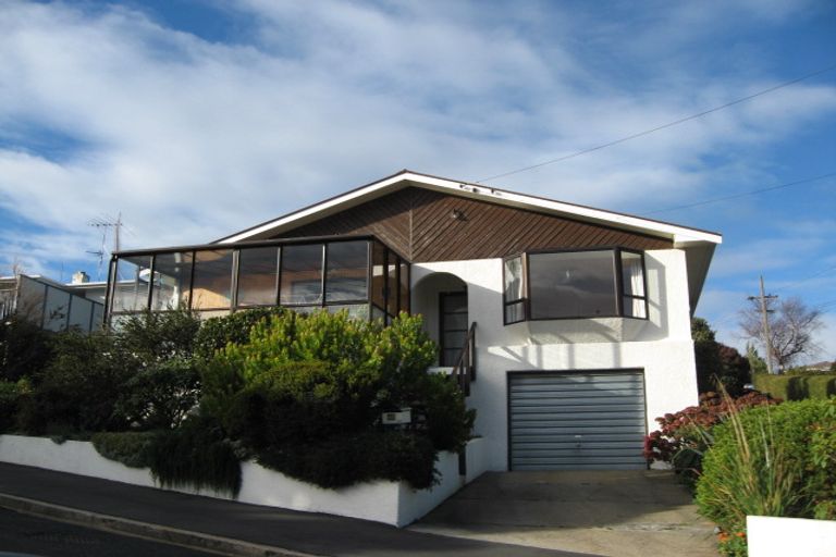 Photo of property in 2 Shearwater Rise, Rothesay Bay, Auckland, 0630