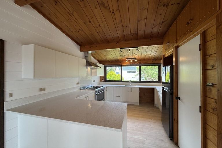 Photo of property in 6 Bronzewing Terrace, Unsworth Heights, Auckland, 0632