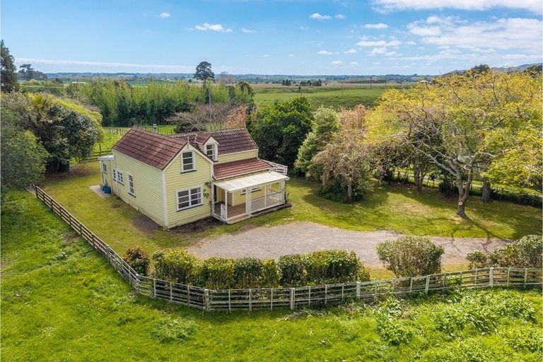 Photo of property in 44 Atkins Road, Otaki, 5583