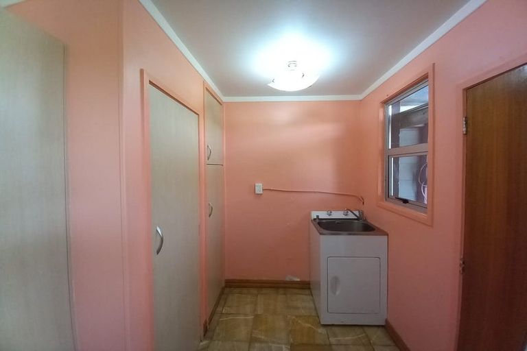 Photo of property in 3/15 Islington Avenue, New Lynn, Auckland, 0600