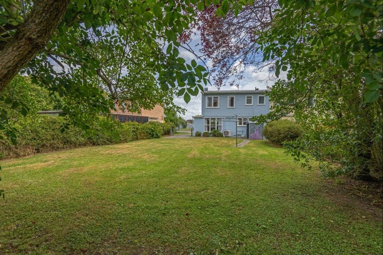 Photo of property in 8 Renfrew Place, Highbury, Palmerston North, 4412