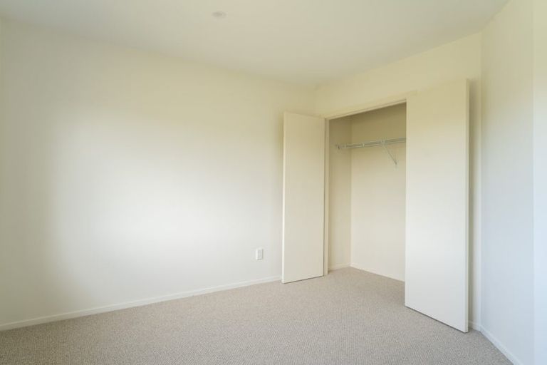 Photo of property in 7 Pine Hill Rise, Glenside, Wellington, 6037