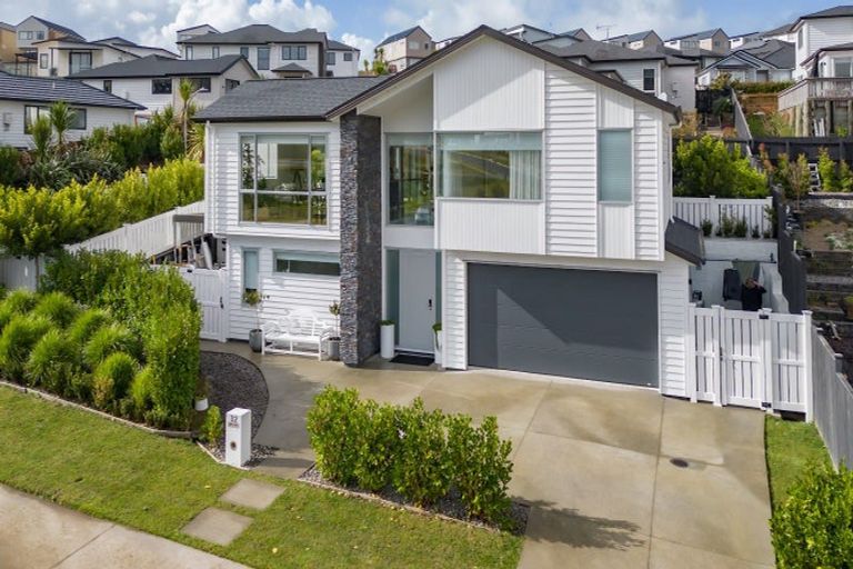 Photo of property in 32 Celestial Crescent, Orewa, 0931