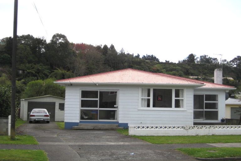 Photo of property in 16 Oranga Street, Marfell, New Plymouth, 4310
