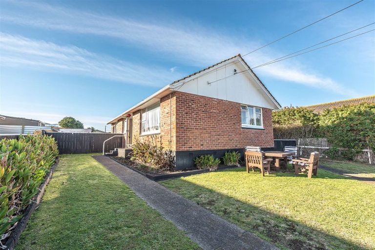 Photo of property in 180 Puriri Street, Castlecliff, Whanganui, 4501