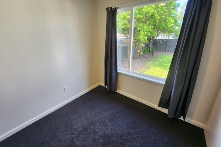 Photo of property in 50 Niven Street, Avondale, Christchurch, 8061