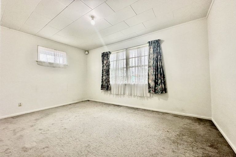 Photo of property in 2 Ulay Place, Clover Park, Auckland, 2019