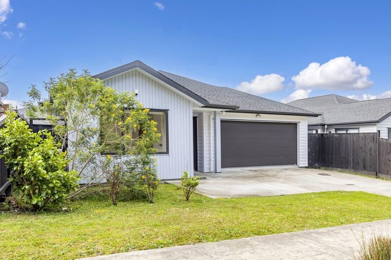 Photo of property in 89 Nobilo Road, Kumeu, 0810