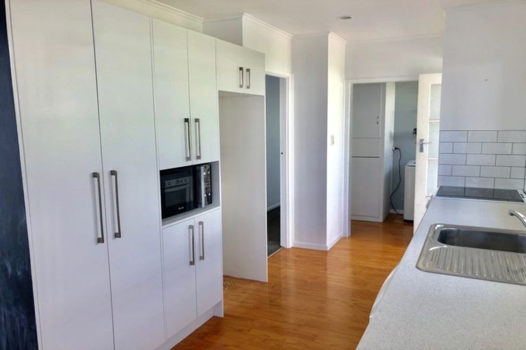 Photo of property in 3 Wirihana Road, Titirangi, Auckland, 0602