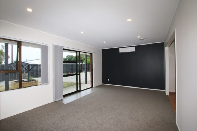 Photo of property in 2/11 Taharoto Road, Takapuna, Auckland, 0622