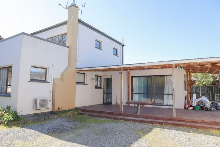 Photo of property in 67 Memorial Avenue, Ilam, Christchurch, 8053