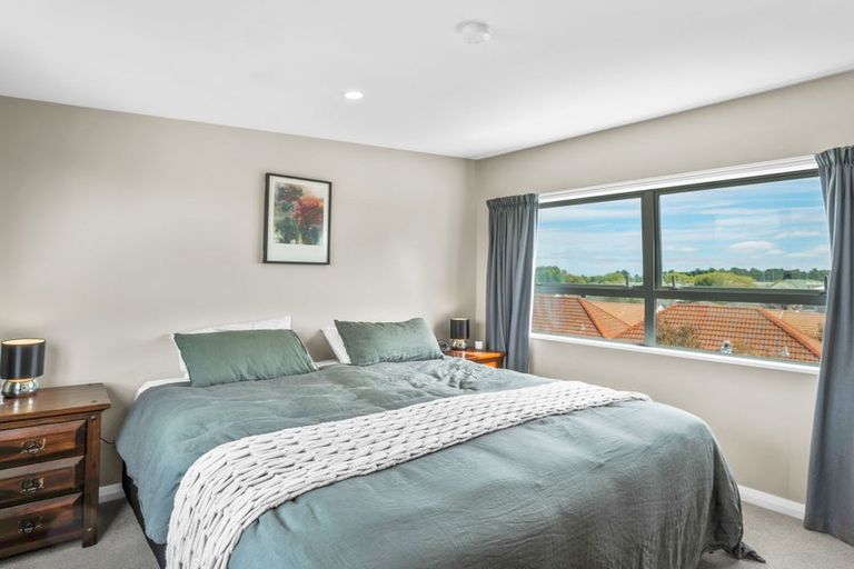 Photo of property in 8b Broadbent Street, Riccarton, Christchurch, 8041