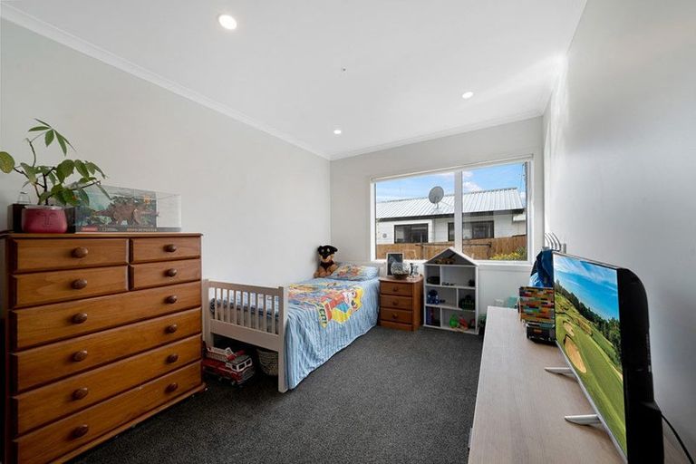 Photo of property in 14d Kirrie Avenue, Te Atatu South, Auckland, 0610