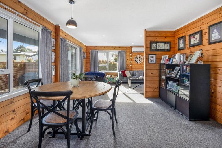 Photo of property in 35 Guadeloupe Crescent, Grenada Village, Wellington, 6037