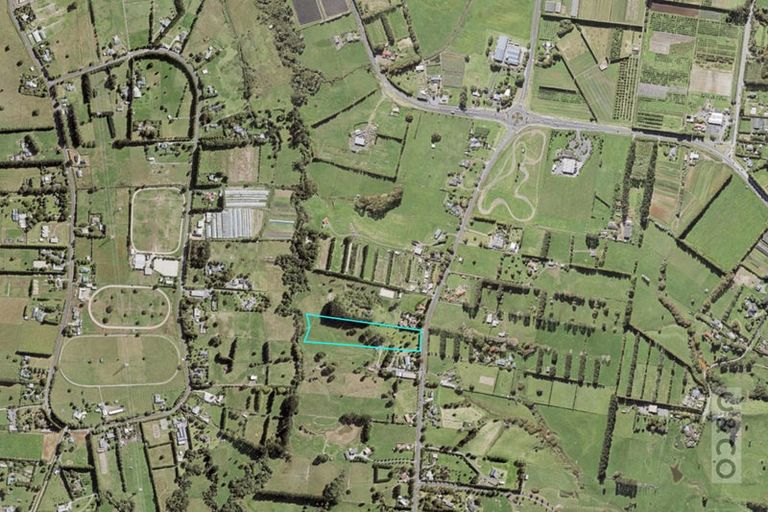 Photo of property in 408 Taupaki Road, Kumeu, 0892