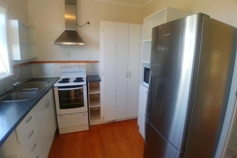 Photo of property in 11 Colonial Road, Chatswood, Auckland, 0626