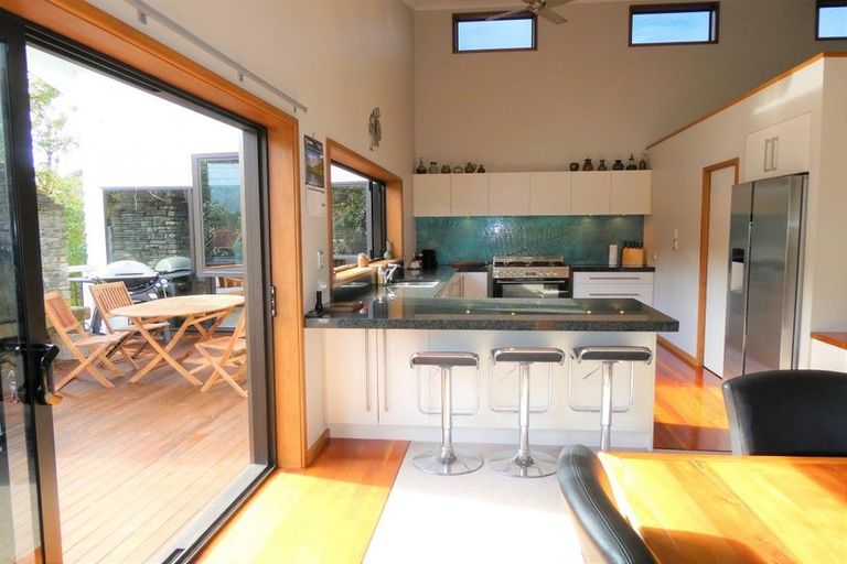 Photo of property in 72 Ahau Street, Moana, 7872