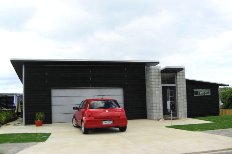 Photo of property in 17 Clansman Terrace, Gulf Harbour, Whangaparaoa, 0930