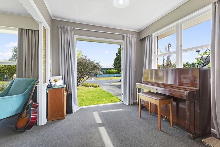 Photo of property in 99 Mount View Road, Melville, Hamilton, 3206