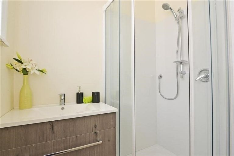 Photo of property in 22 Tomo Street, New Lynn, Auckland, 0600