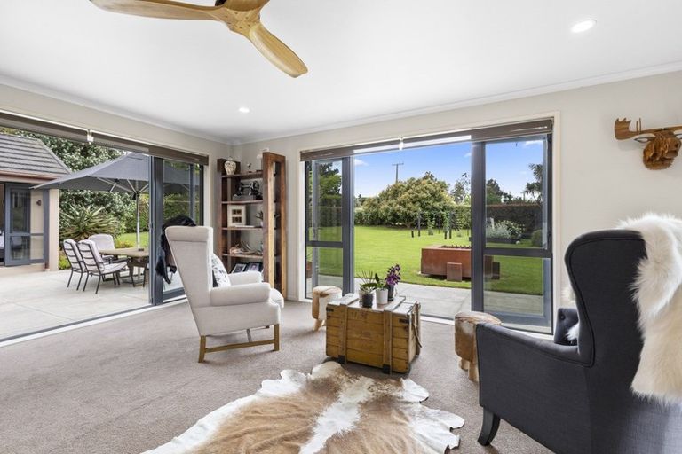 Photo of property in 4 Gleaming Place, Waiuku, 2123