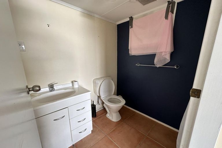 Photo of property in 89 Kahu Road, Paremata, Porirua, 5024