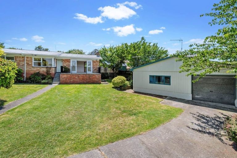 Photo of property in 62 Ferguson Street, Manurewa East, Auckland, 2102