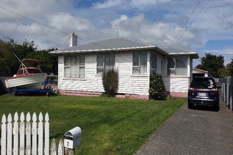 Photo of property in 2 Elizabeth Street, Patea, 4520